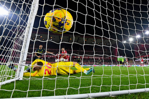 件的背后有 件的背后有