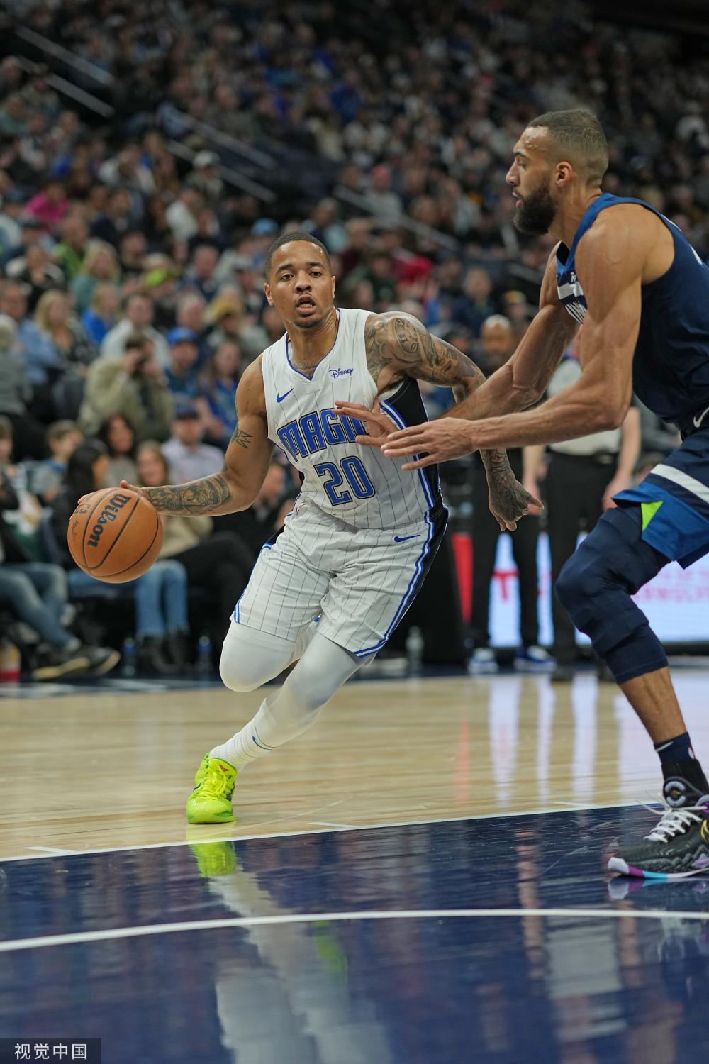 的表现不仅 的表现不仅